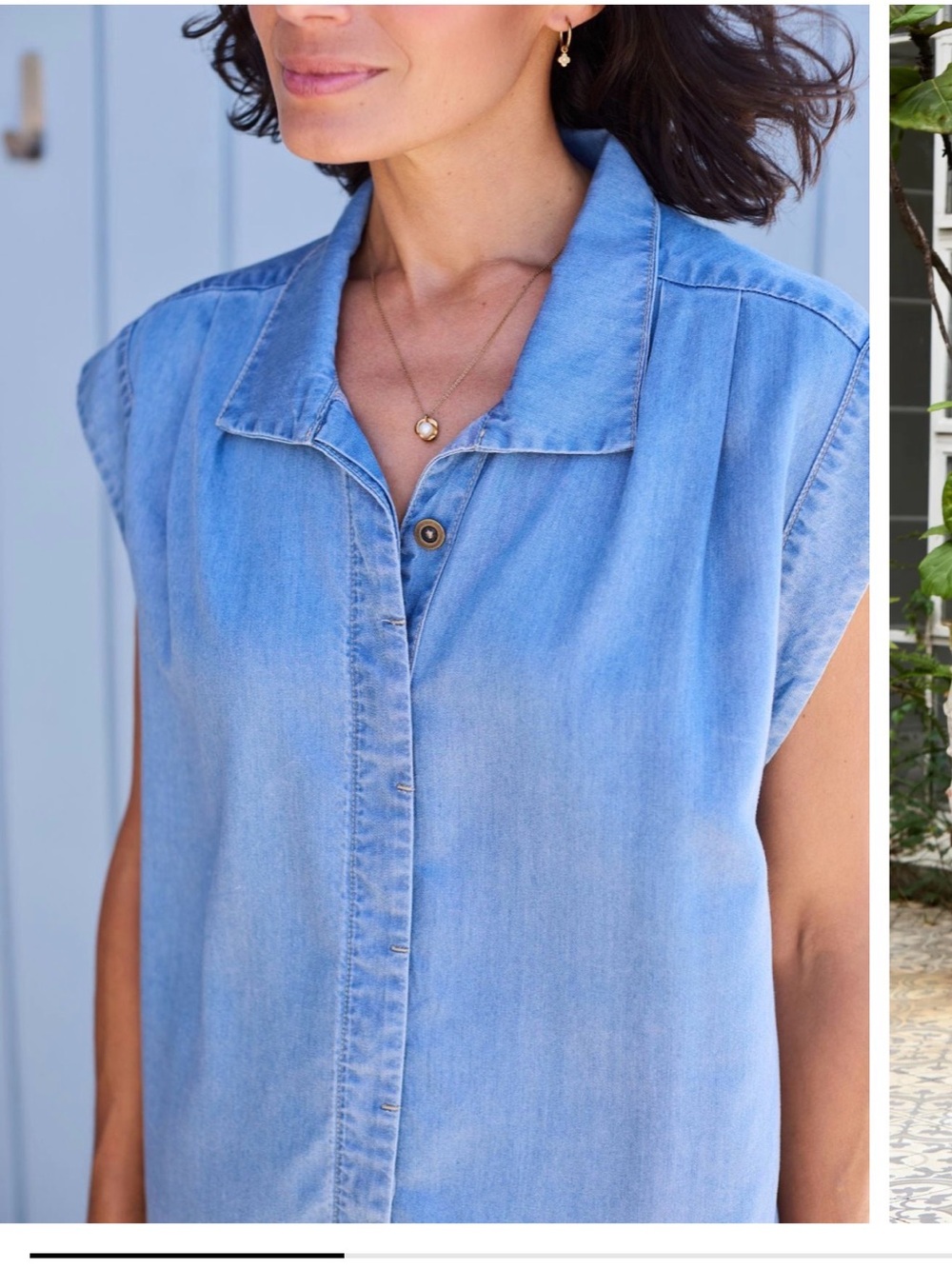 Maye chambray Cap Sleeve Shirt - EUC